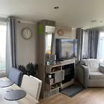 Surfshack Caravan Mh19d Manor House Park 3* Mawbray