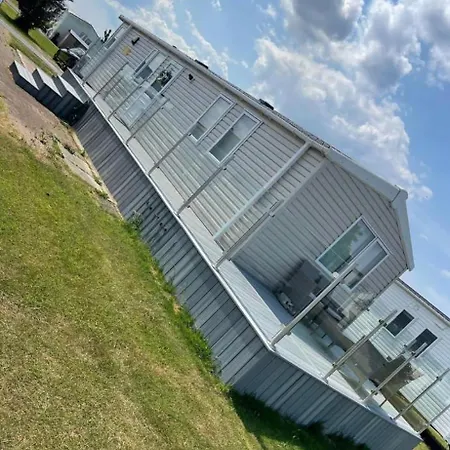 Surfshack Caravan Mh19d Manor House Park 3* Mawbray